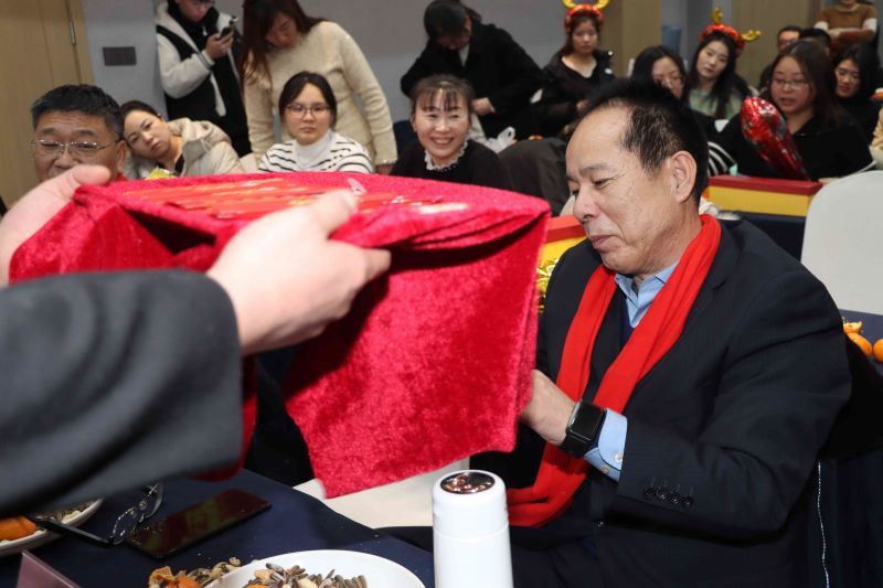 �˷�����&middot;����Զ��حpg�ͽ�Ů��(�ٷ���)���ʢ���ȼ2024