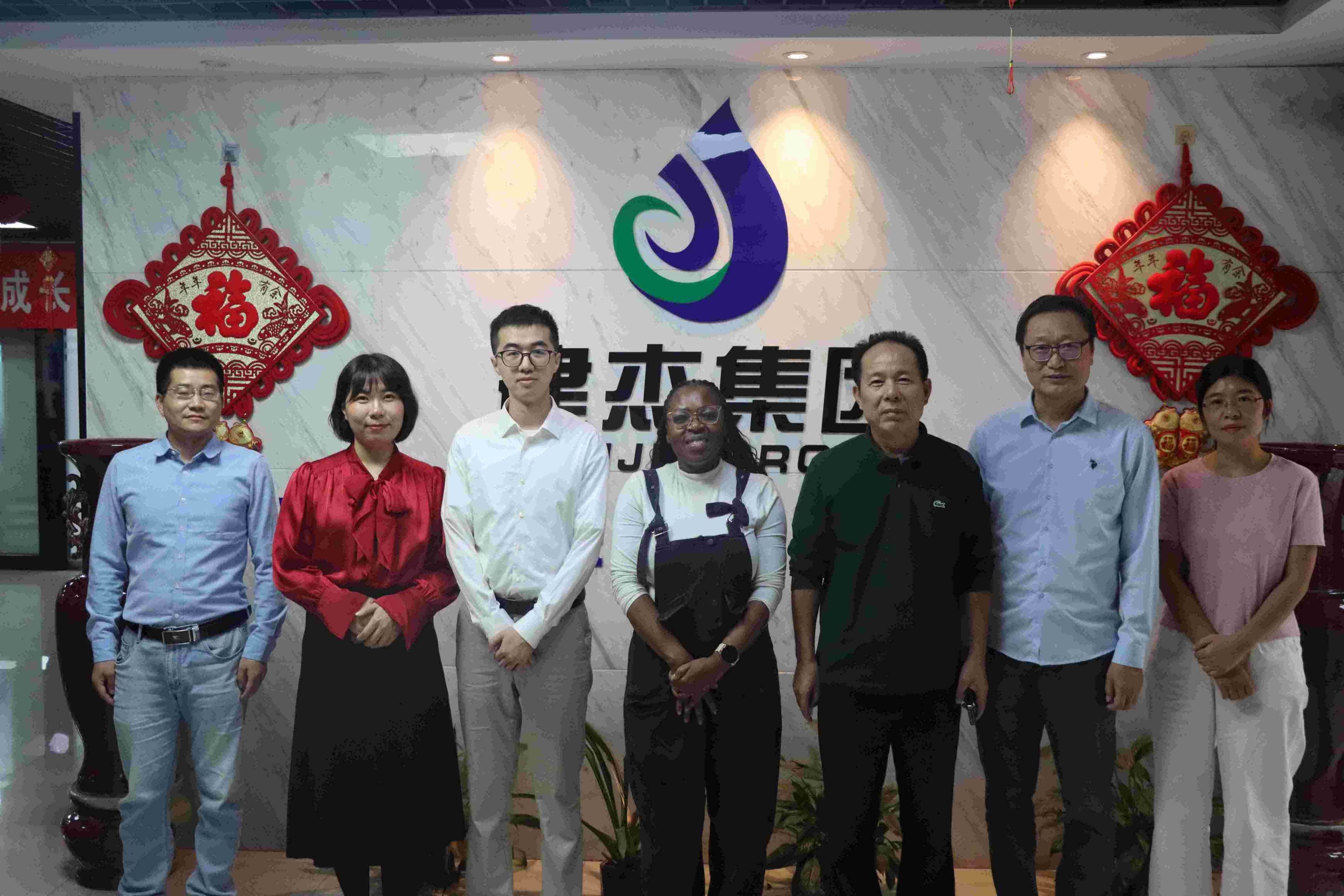 �Ϸǿͻ�����pg�ͽ�Ů��(�ٷ���)ʵҵ����������������ƪ�£�