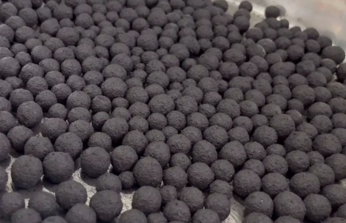 ʹ�����ſ��л�ճ����Ը�����������Ч���к�Ӱ����������������