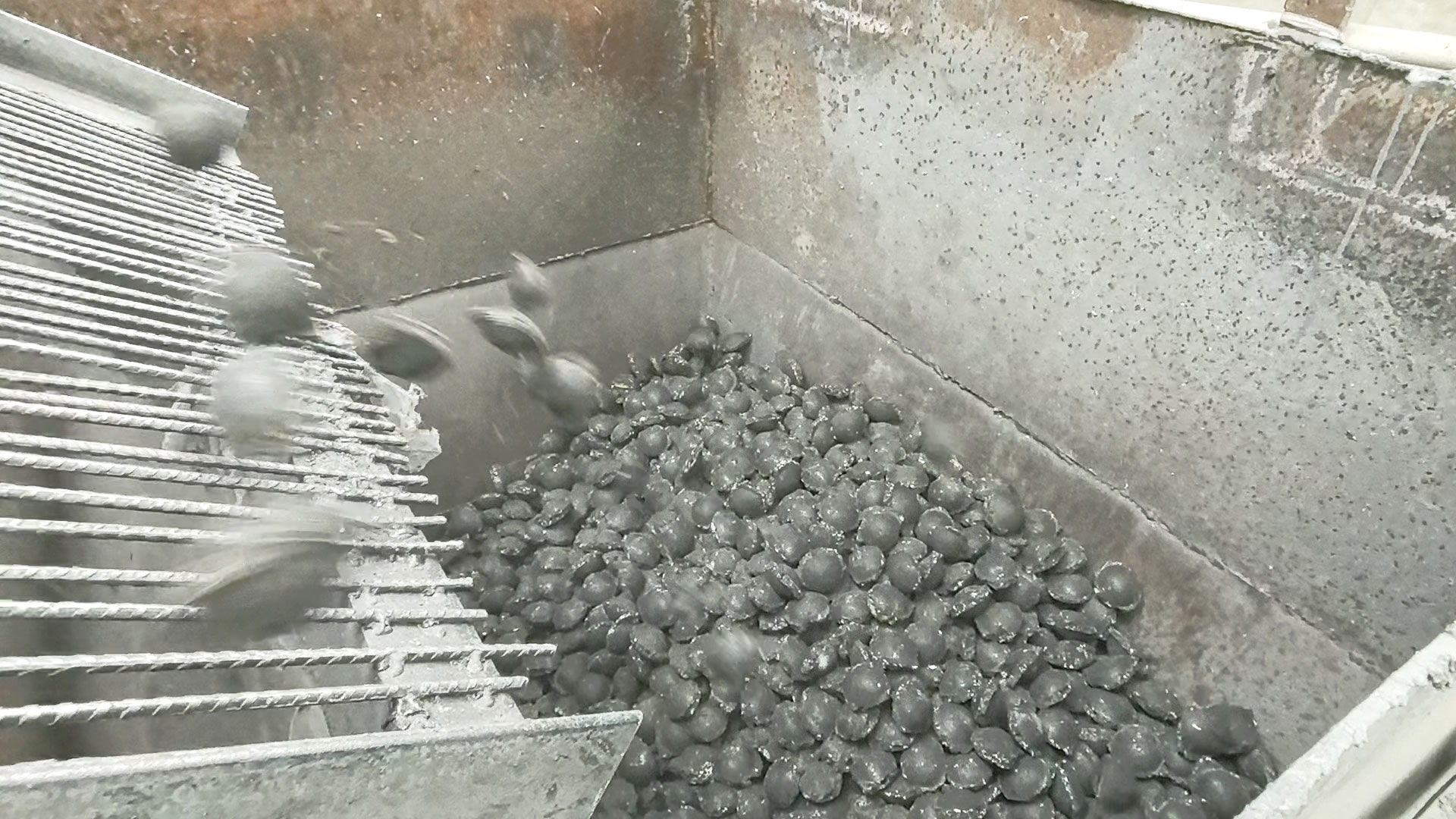 pg�ͽ�Ů��(�ٷ���)ճ�ϼ���������ҳ����ѵ�