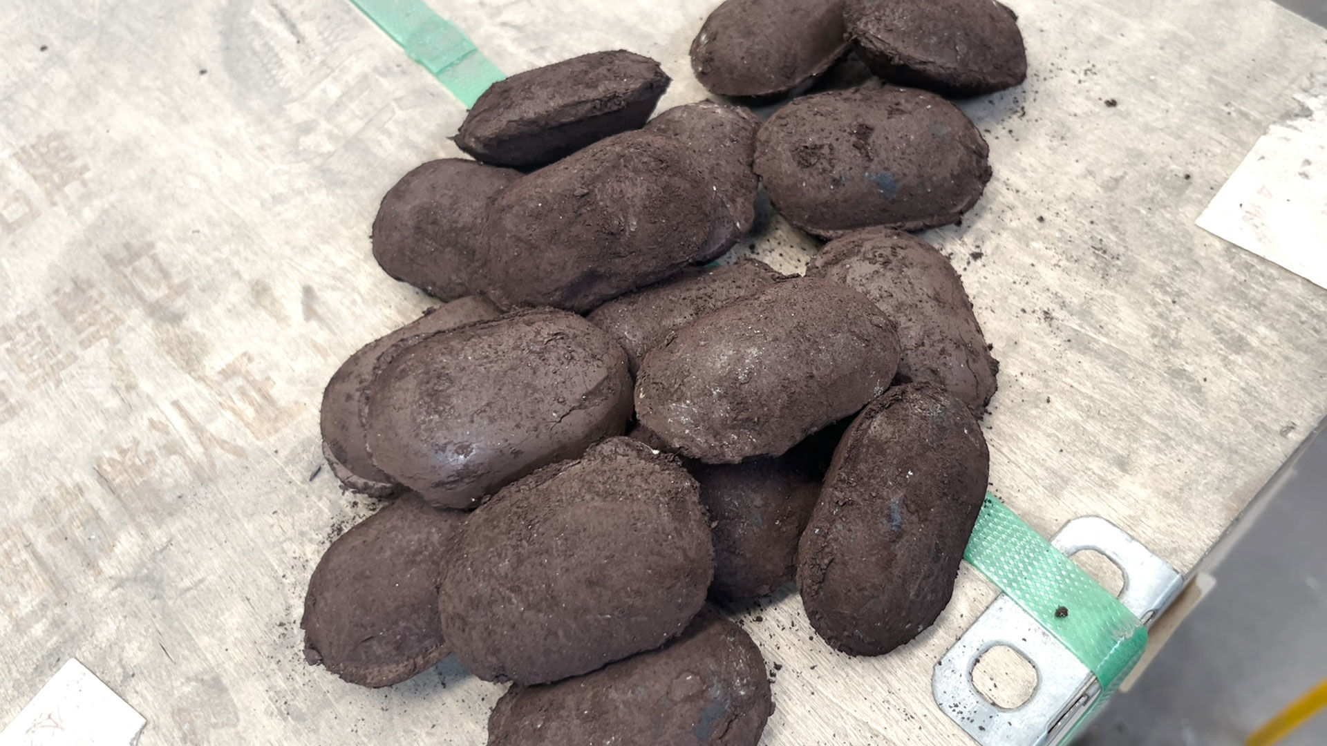 ͨ��ճ�ϼ���pg�ͽ�Ů��(�ٷ���)ճ�ϼ�������